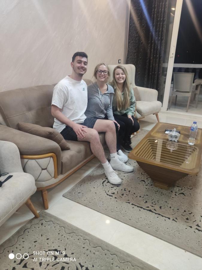 Hi Pyramids Apartment ไคโร ภายนอก รูปภาพ